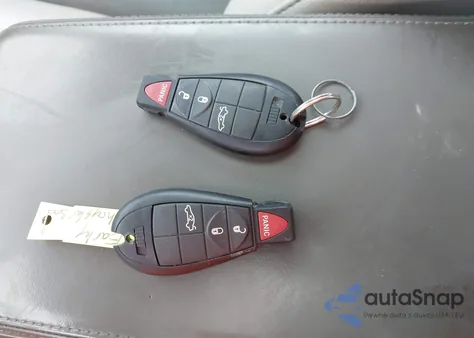 2008 Chrysler 300 Touring z USA, uszkodzony, nr VIN 2C3LA53G88H137165